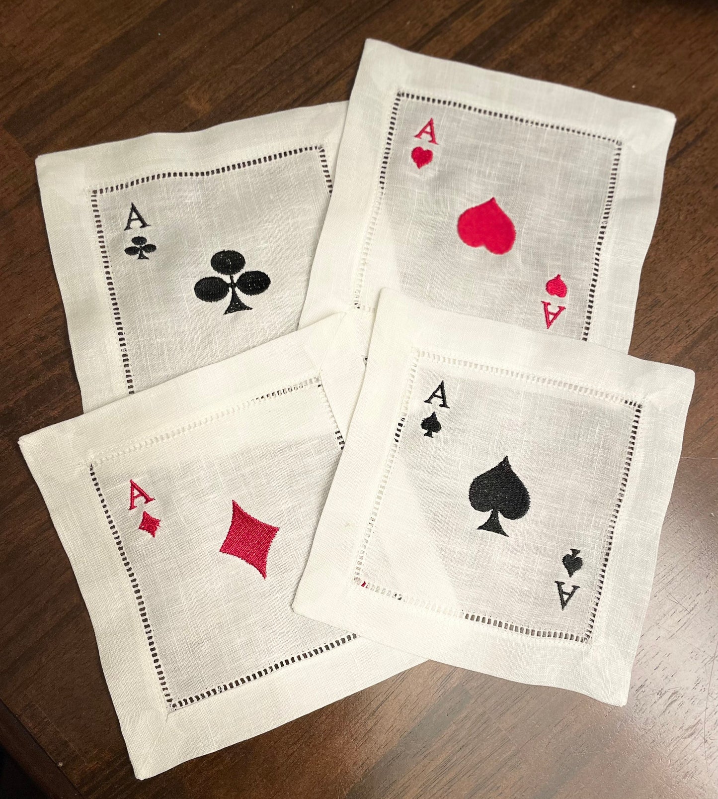 Linen Deck Of Cards Embroidered Cocktail Napkin | Set of 4 | Hostess Gift |Poker Coaster | Elegant Home Décor | Bar Cart | Table Setting