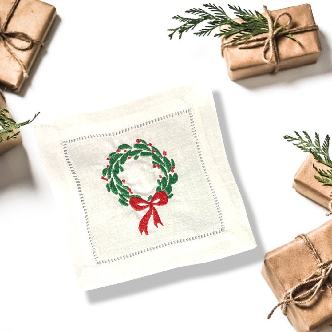 Linen Christmas Wreath Embroidered Cocktail Napkin | Set of 4 | Hostess Gift | Cloth Coaster | Elegant Home Décor | Bar Cart | Table Setting